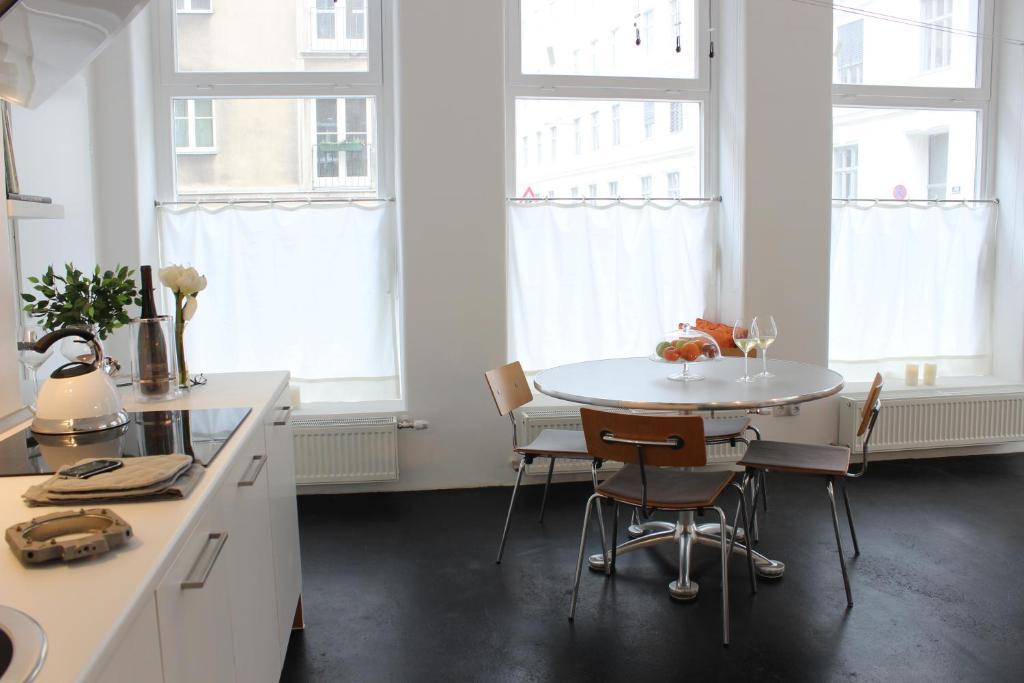 Streetview Wien - Premium Apartment Beim Belvedere Δωμάτιο φωτογραφία
